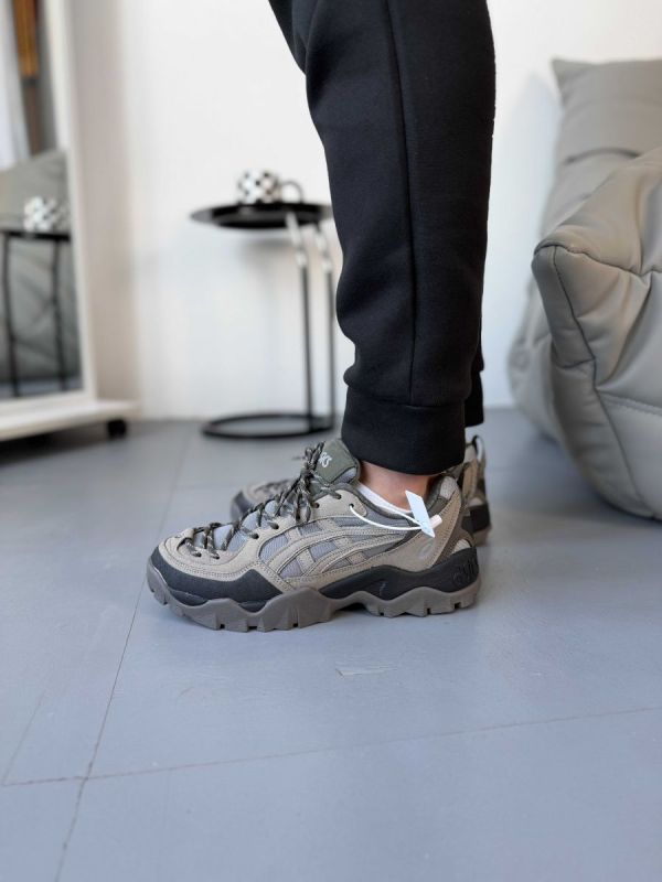 Asics GEL-Pickax Clay Grey Mink v1