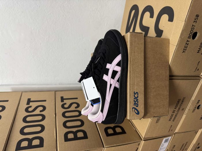 Asics Onitsuka Tiger Black Pink