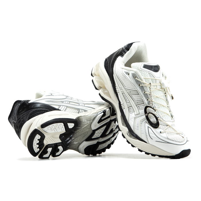 Asics Gel-Kayano 14 . 1574