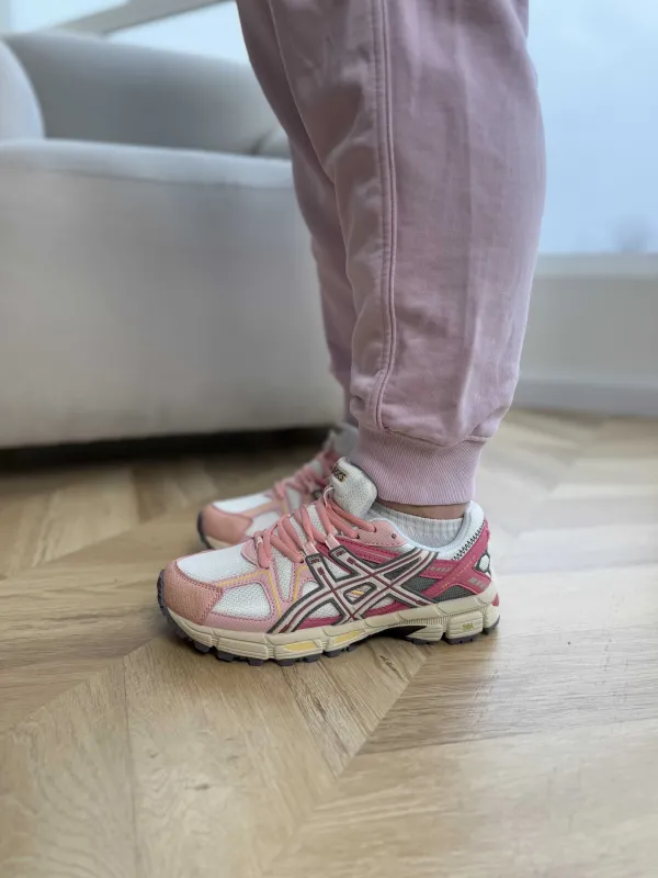 Asics GEL-Kahana 8 White Pink Marathon Running