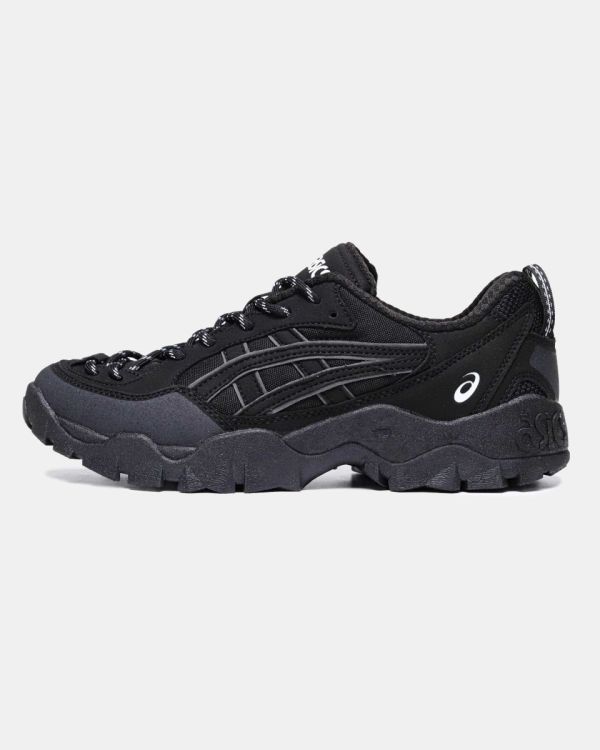 Asics GEL-Pickax Black v2