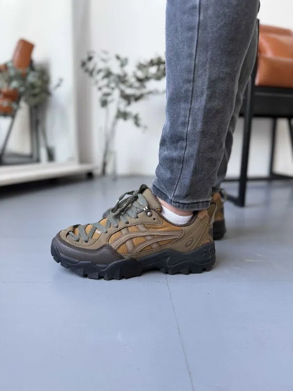 Asics GEL-Pickax U.sage X 'modern Safari Brown'