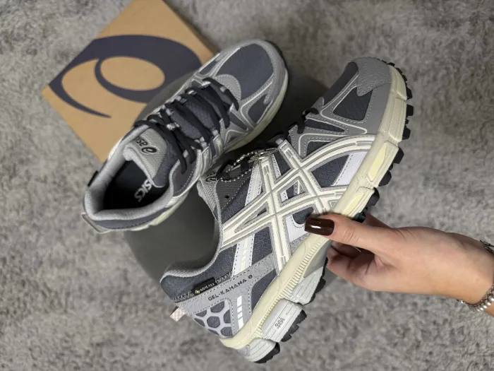 Asics GEL-Kahana 8 Gore-Tex Grey