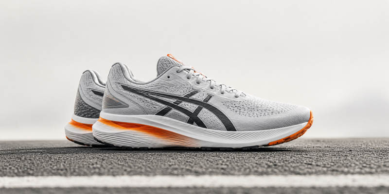 Бігові кросівки ASICS