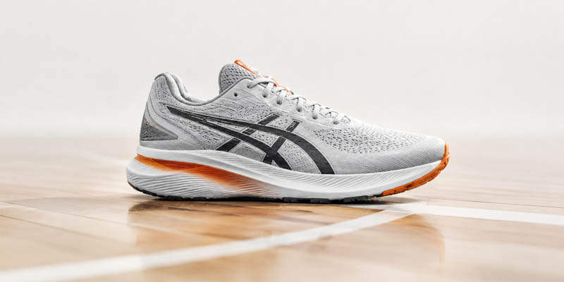 Волейбольні кросівки ASICS